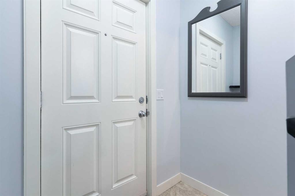 90 Pantego Lane Nw, Calgary, AB - Indoor Photo Showing Other Room