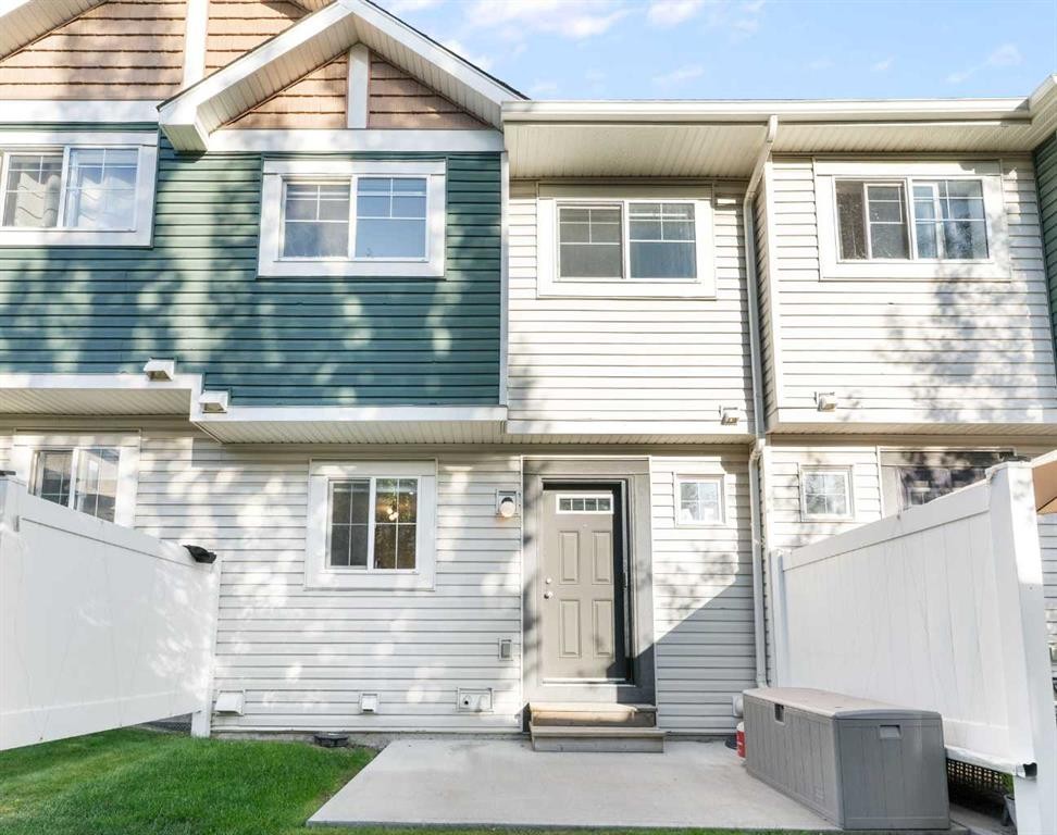 90 Pantego Lane Nw, Calgary, AB - Outdoor