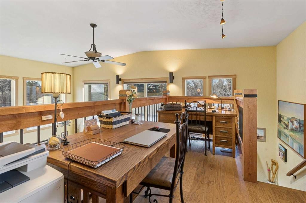 5031 Viceroy Drive Nw, Calgary, AB - Indoor