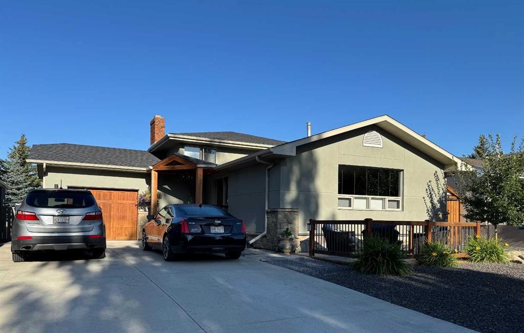 5031 Viceroy Drive Nw, Calgary, AB - Outdoor