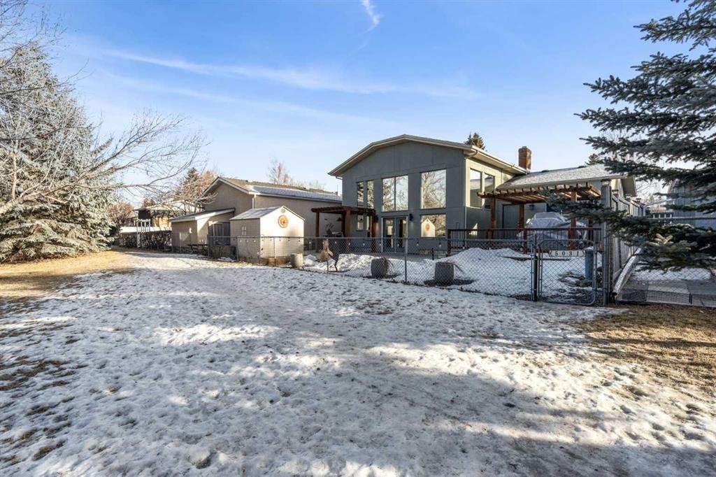 5031 Viceroy Drive Nw, Calgary, AB - Outdoor With Deck Patio Veranda