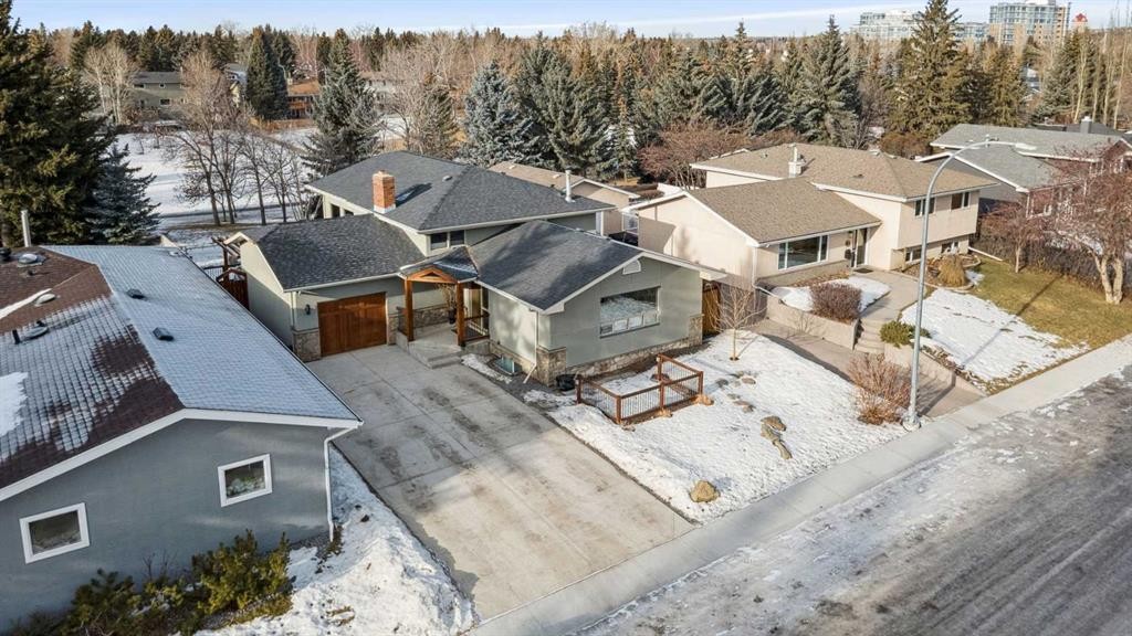 5031 Viceroy Drive Nw, Calgary, AB - Outdoor