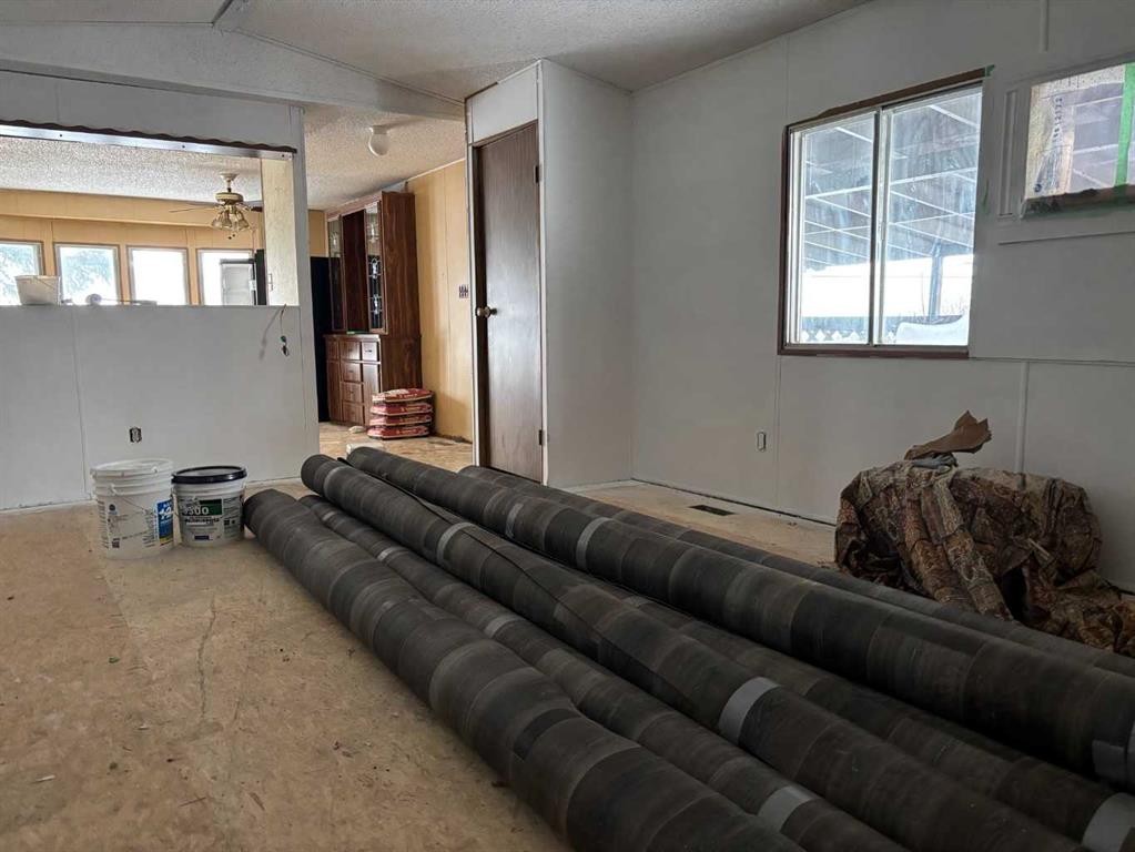 146-3223 83 Street Nw, Calgary, AB