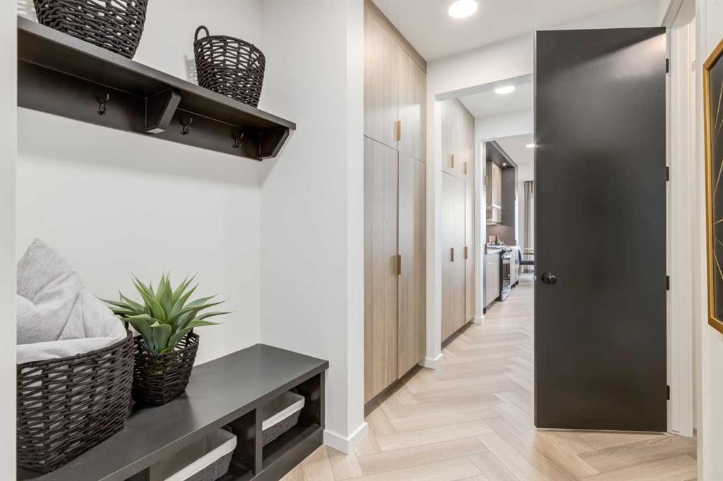 560 Walgrove Boulevard Se, Calgary, AB - Indoor Photo Showing Other Room