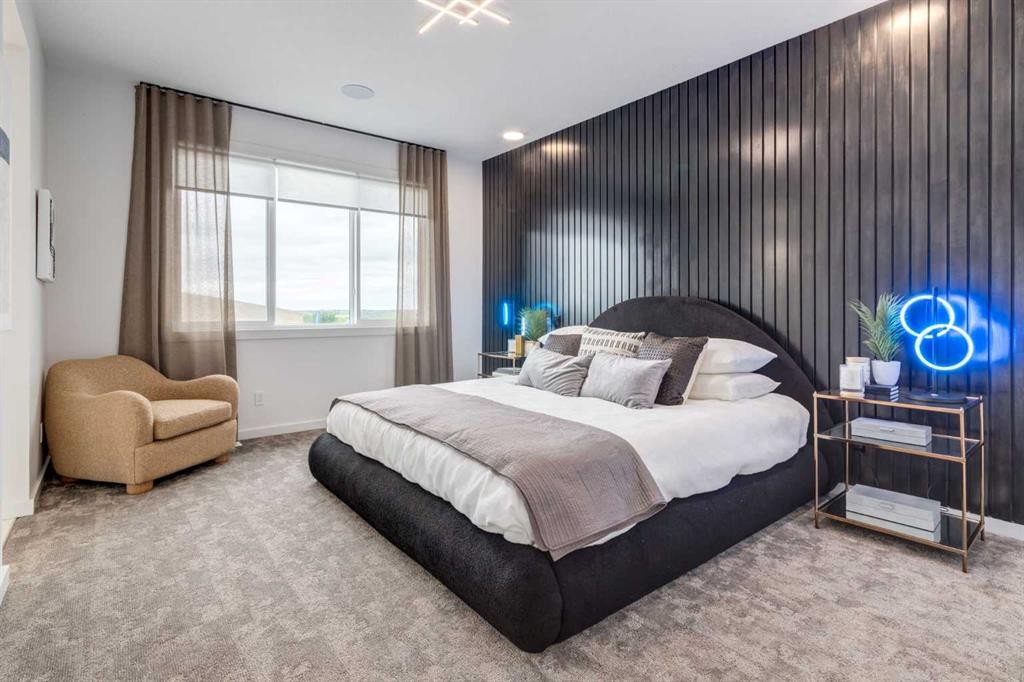 560 Walgrove Boulevard Se, Calgary, AB - Indoor Photo Showing Bedroom