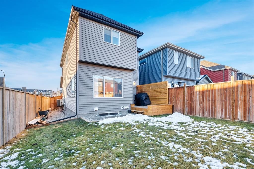 16 Legacy Reach Manor Se, Calgary, AB - Outdoor With Exterior
