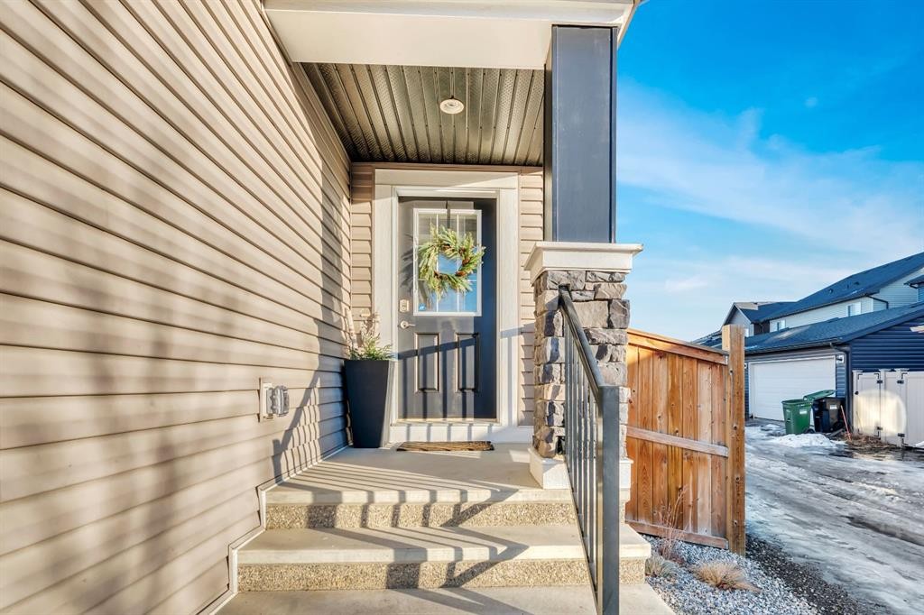 16 Legacy Reach Manor Se, Calgary, AB - Outdoor With Exterior