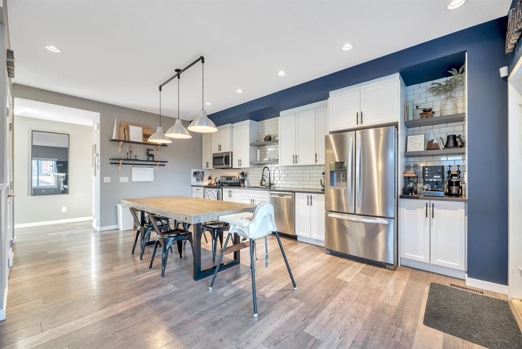 16 Legacy Reach Manor Se, Calgary, AB - Indoor