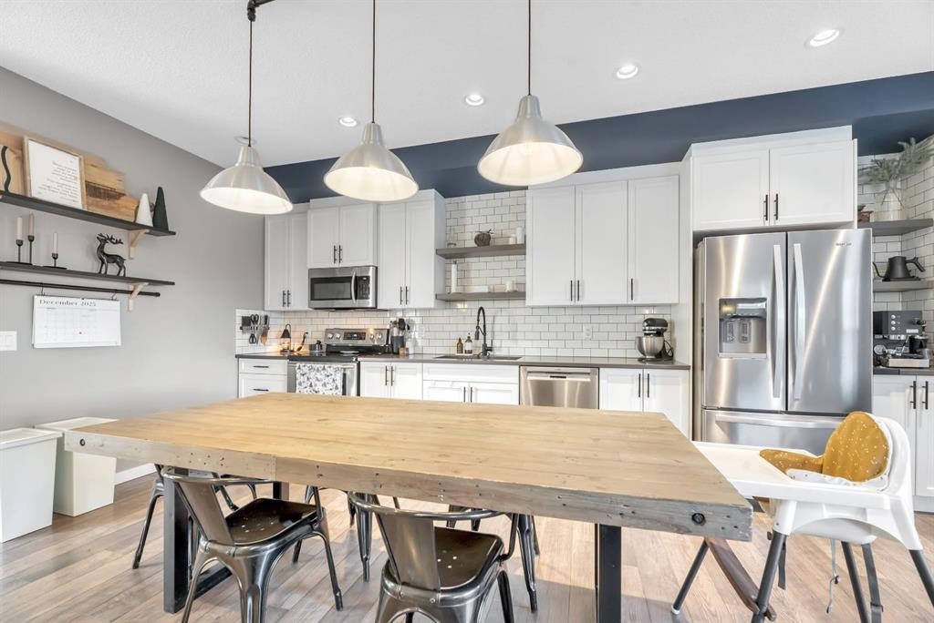 16 Legacy Reach Manor Se, Calgary, AB - Indoor