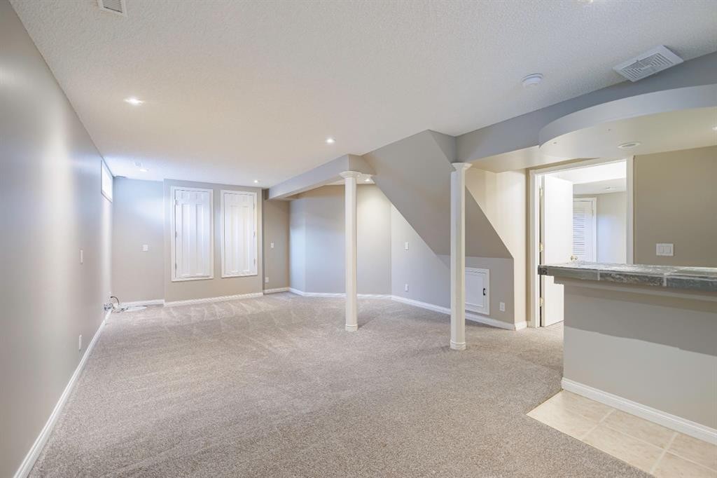 44 Macewan Ridge Close Nw, Calgary, AB - Indoor Photo Showing Other Room