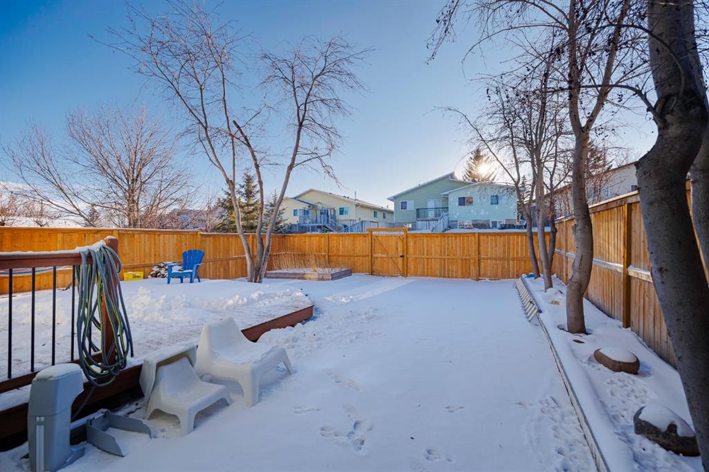 44 Macewan Ridge Close Nw, Calgary, AB - Outdoor With Backyard