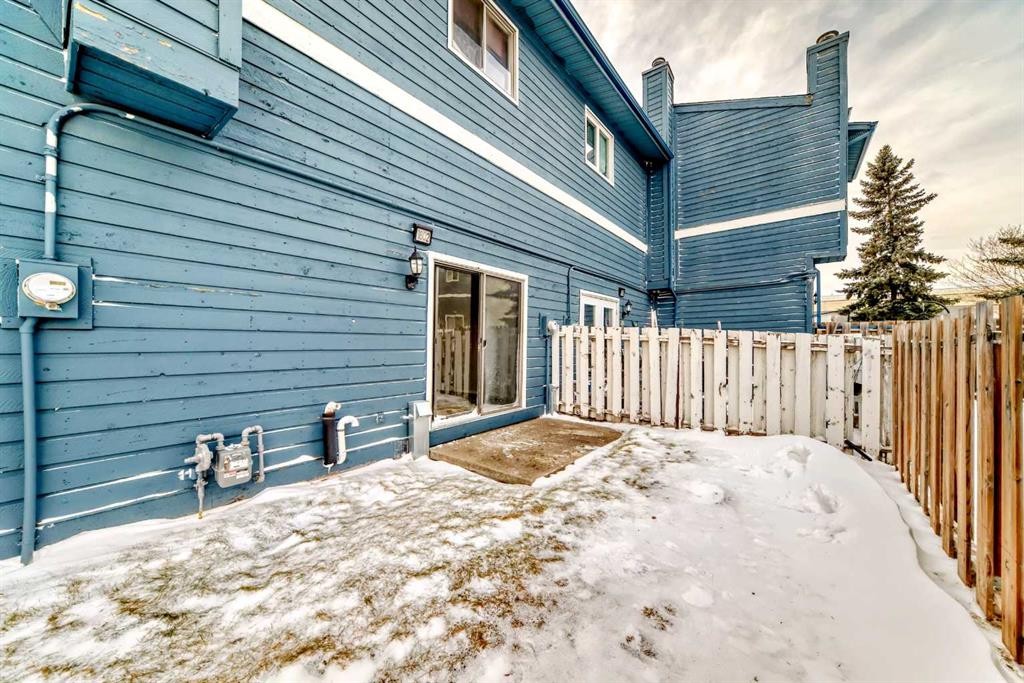 1802-919 38 Street Ne, Calgary, AB - Outdoor With Exterior