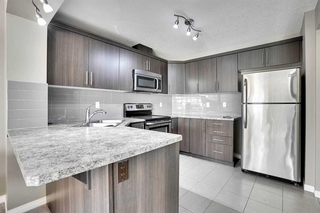128 Cityscape Row Ne, Calgary, AB - Indoor Photo Showing Kitchen With Stainless Steel Kitchen With Upgraded Kitchen