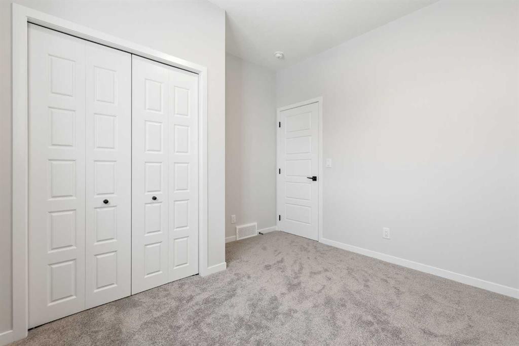 170 Herron Way Ne, Calgary, AB - Indoor Photo Showing Other Room