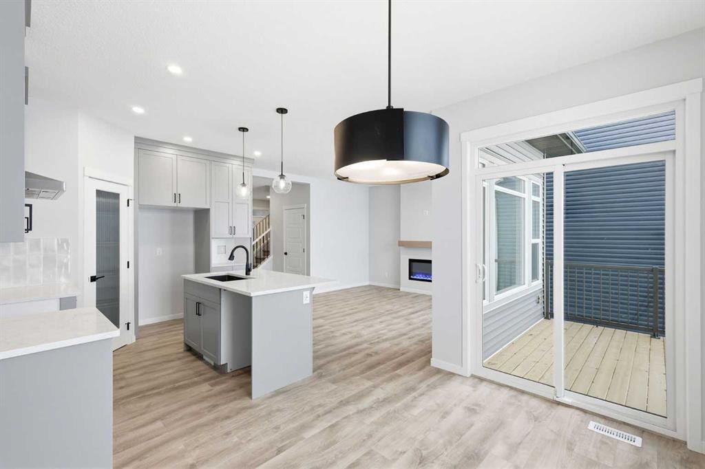 170 Herron Way Ne, Calgary, AB - Indoor Photo Showing Kitchen