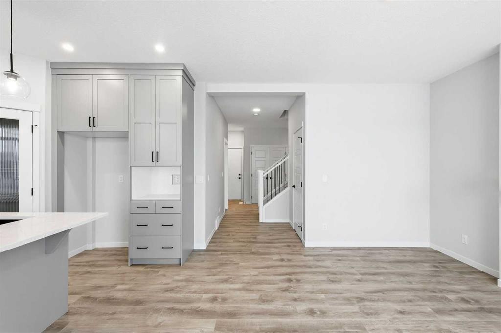 170 Herron Way Ne, Calgary, AB - Indoor Photo Showing Other Room