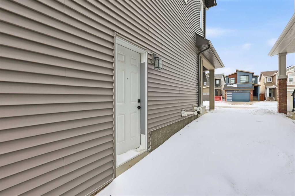 170 Herron Way Ne, Calgary, AB - Outdoor