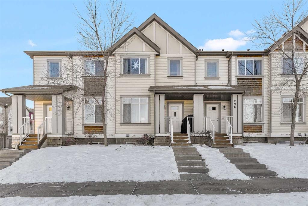 300 Copperstone Cove Se, Calgary, AB - Outdoor With Facade