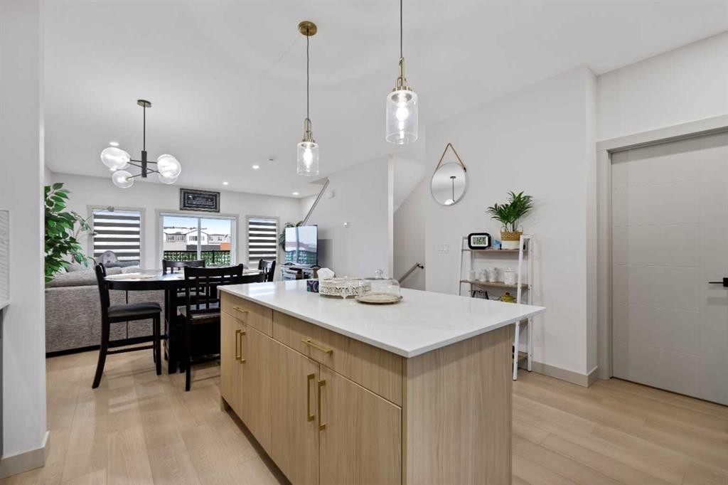 414 Corner Meadows Square Ne, Calgary, AB - Indoor Photo Showing Kitchen