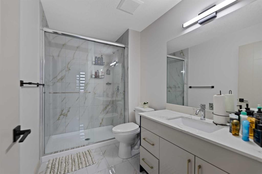 414 Corner Meadows Square Ne, Calgary, AB - Indoor Photo Showing Bathroom