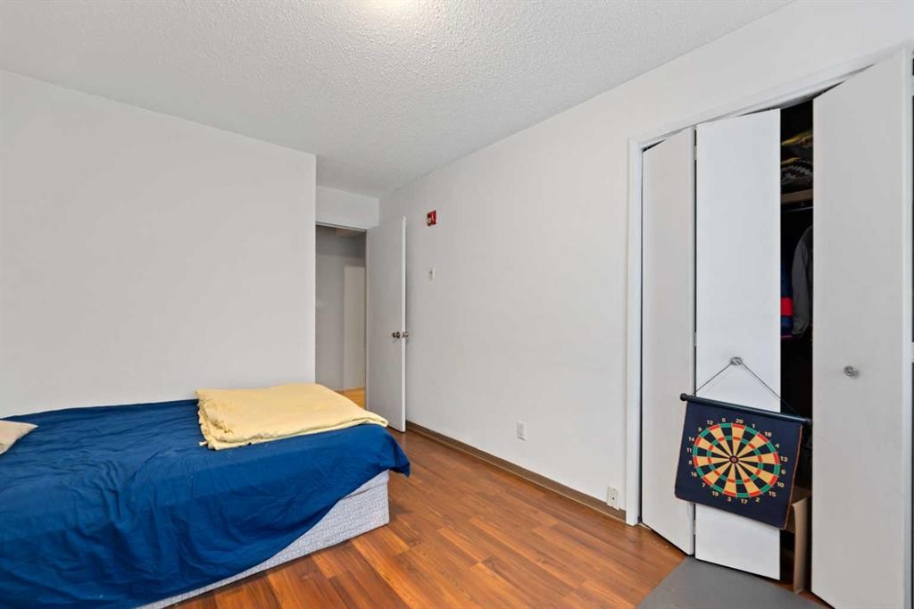 204-4328 4 Street Nw, Calgary, AB - Indoor Photo Showing Bedroom