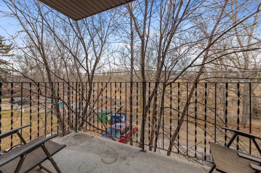 204-4328 4 Street Nw, Calgary, AB - Outdoor