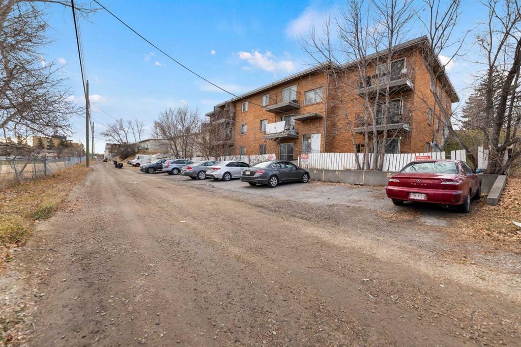 204-4328 4 Street Nw, Calgary, AB - Outdoor