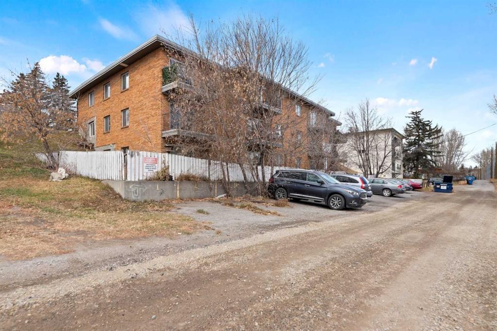 204-4328 4 Street Nw, Calgary, AB - Outdoor