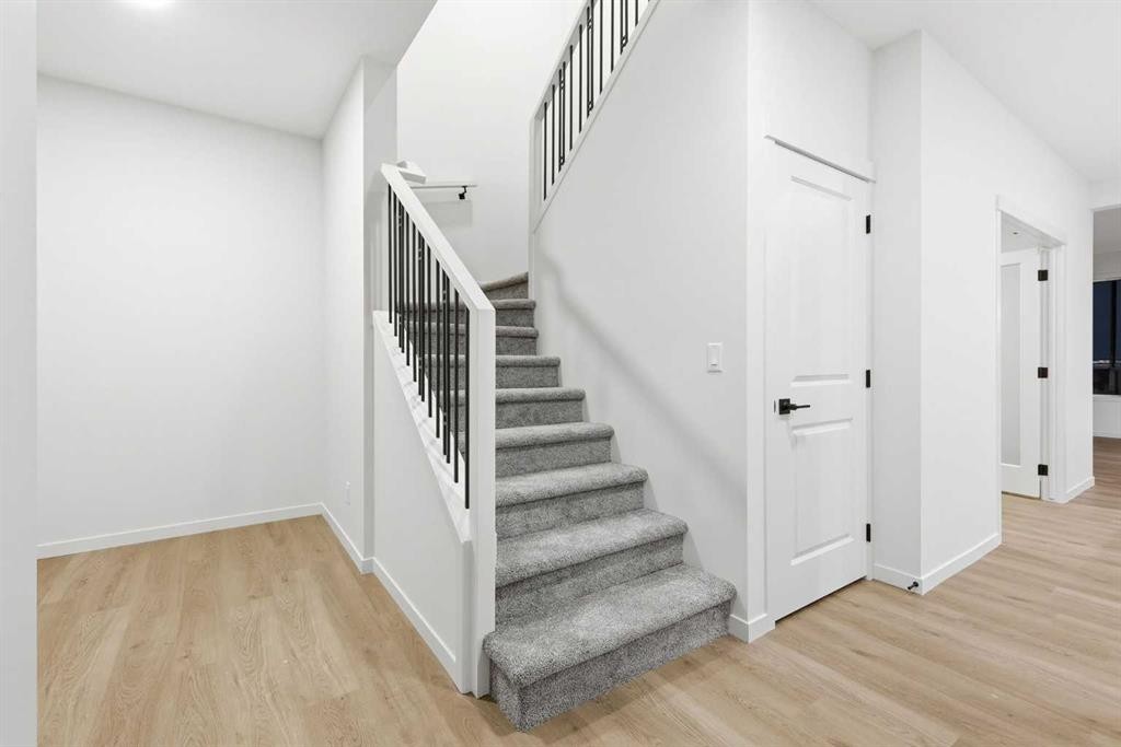 48 Herron Way Ne, Calgary, AB - Indoor Photo Showing Other Room