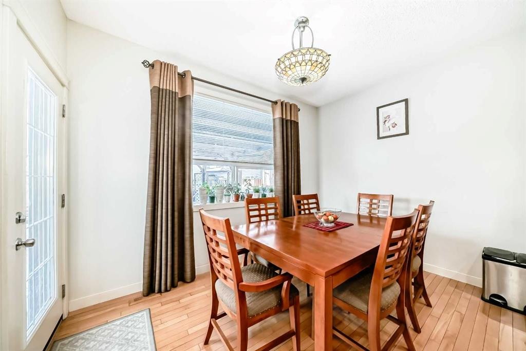 198 Brightonstone Bay Se, Calgary, AB - Indoor Photo Showing Dining Room