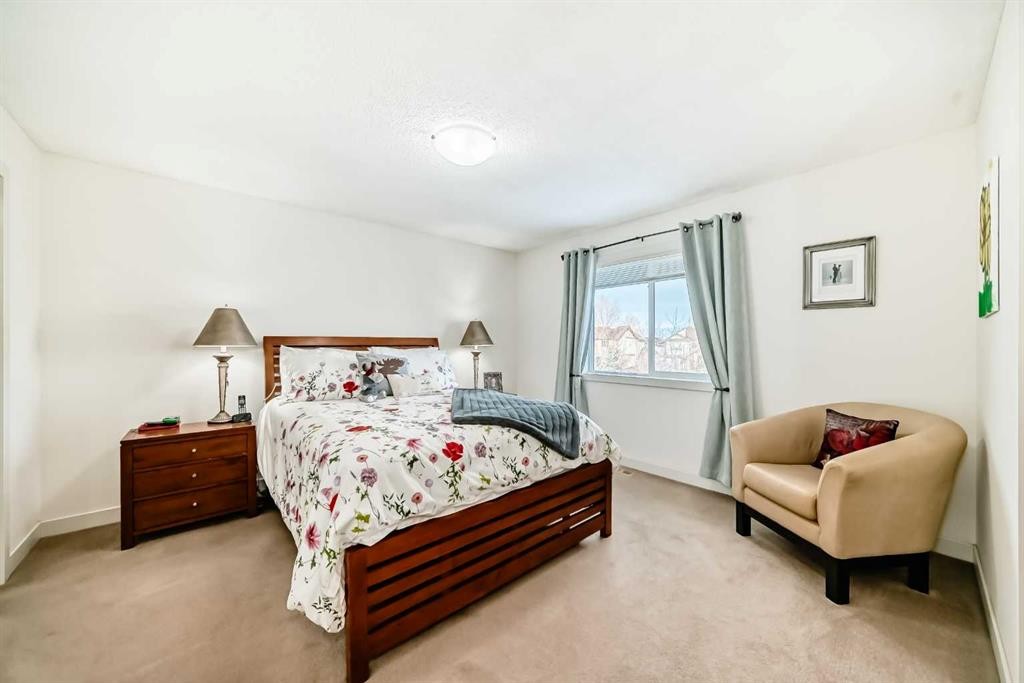 198 Brightonstone Bay Se, Calgary, AB - Indoor Photo Showing Bedroom