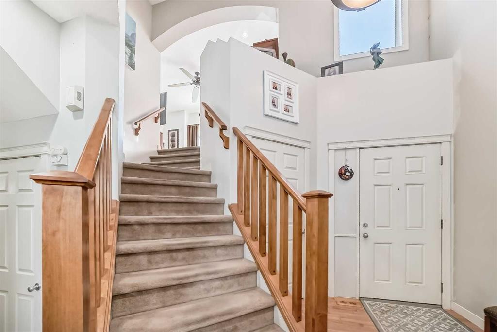 198 Brightonstone Bay Se, Calgary, AB - Indoor Photo Showing Other Room