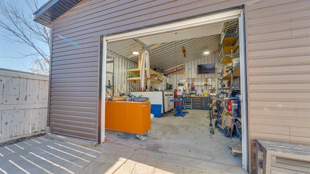 148 Covepark Close Ne, Calgary, AB - Outdoor With Exterior