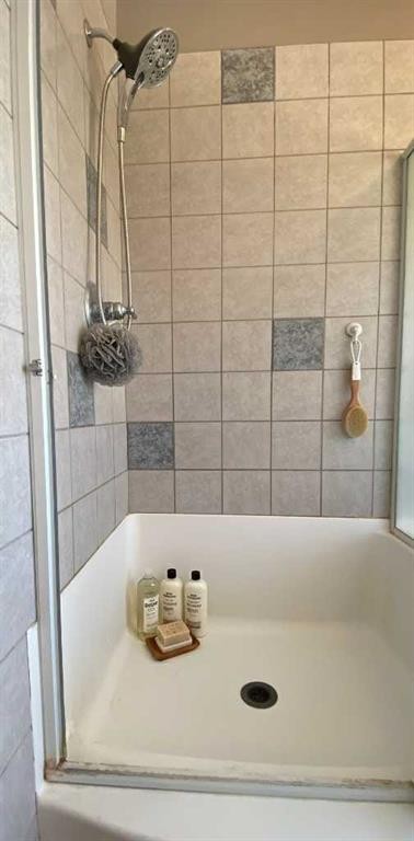 179 Sierra Morena Landing Sw, Calgary, AB - Indoor Photo Showing Bathroom