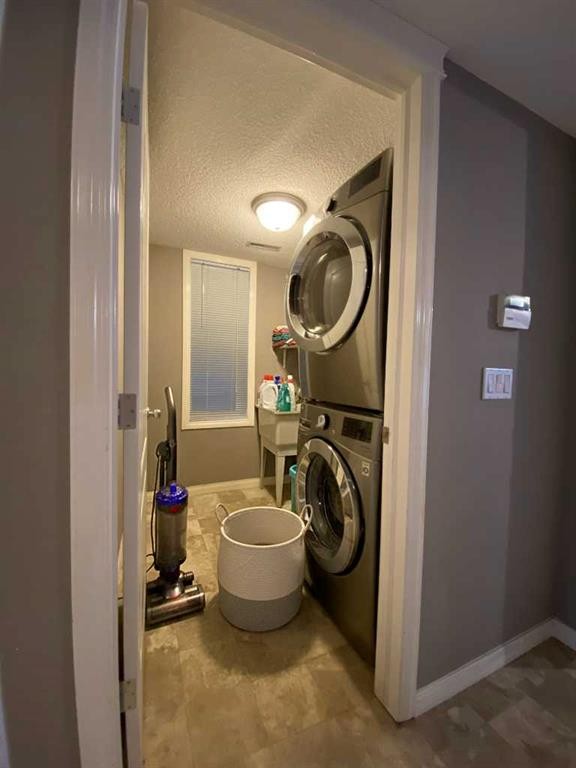 179 Sierra Morena Landing Sw, Calgary, AB - Indoor Photo Showing Laundry Room