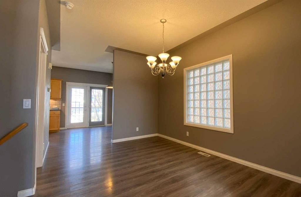 179 Sierra Morena Landing Sw, Calgary, AB - Indoor Photo Showing Other Room