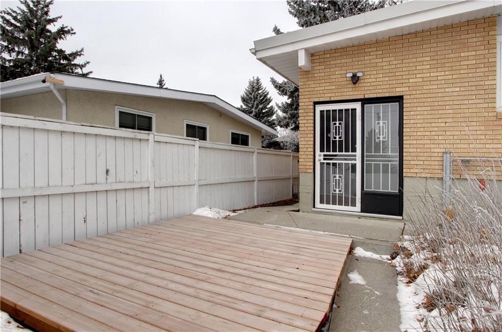 10212 7 Street Sw, Calgary, AB - Outdoor With Exterior