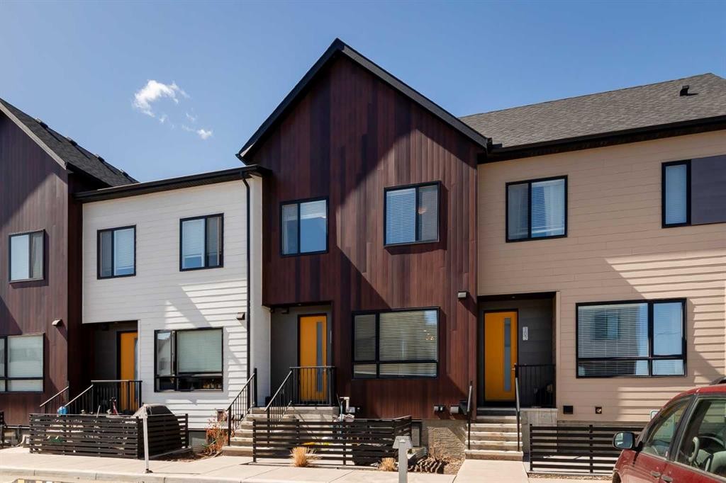 105 Redstone Crescent Ne, Calgary, AB - Outdoor