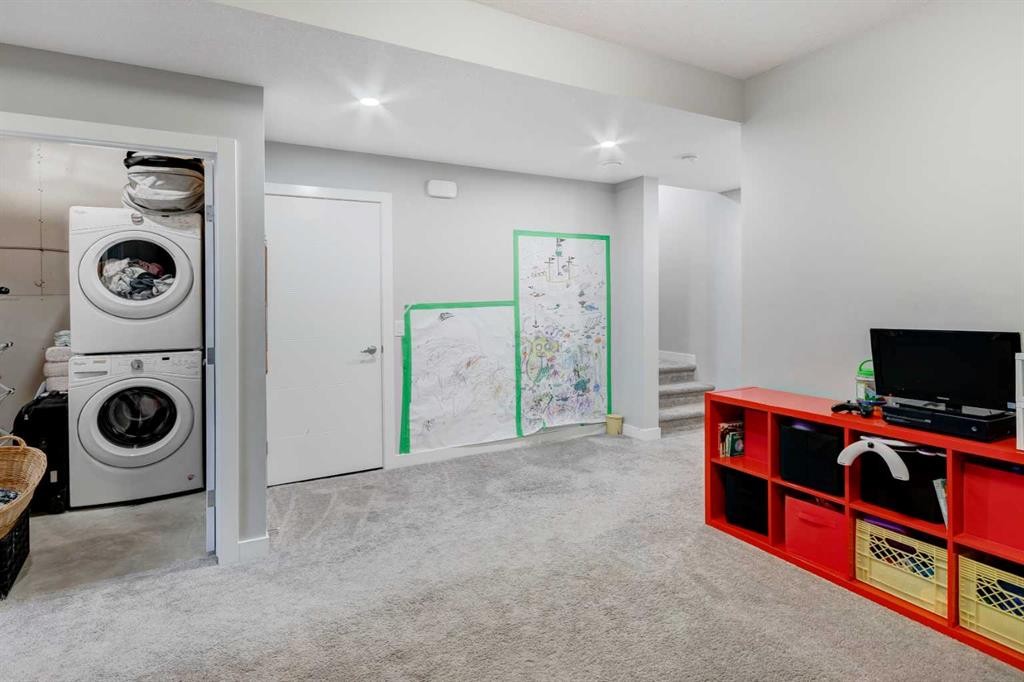 105 Redstone Crescent Ne, Calgary, AB - Indoor Photo Showing Laundry Room