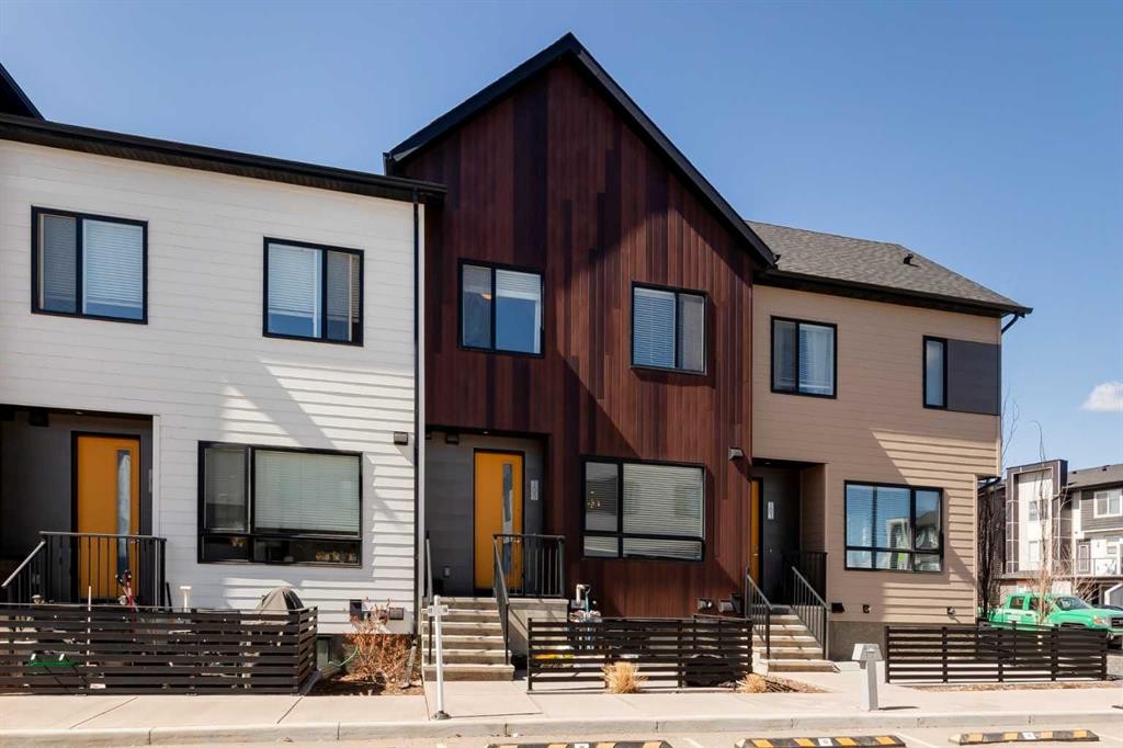 105 Redstone Crescent Ne, Calgary, AB - Outdoor