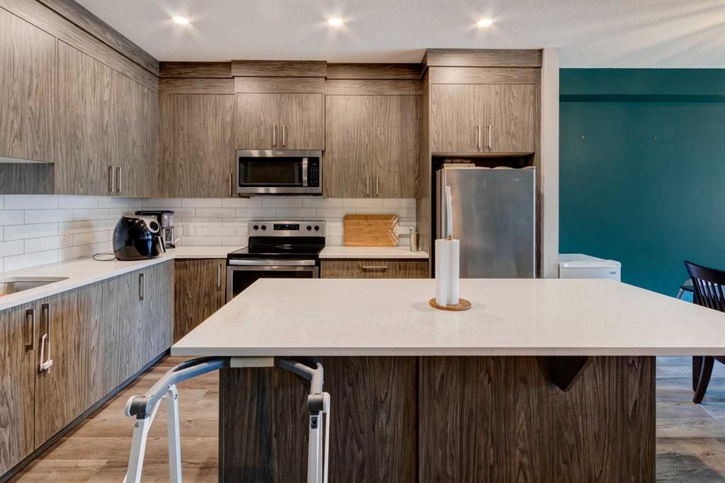 105 Redstone Crescent Ne, Calgary, AB - Indoor Photo Showing Kitchen With Upgraded Kitchen