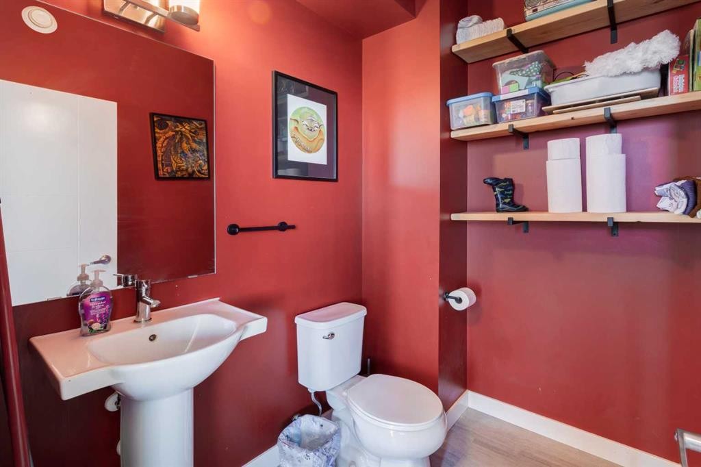 105 Redstone Crescent Ne, Calgary, AB - Indoor Photo Showing Bathroom