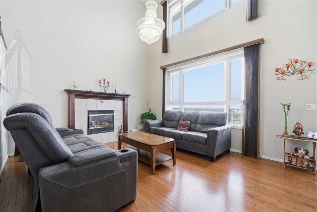 62 Hampstead Gardens Nw, Calgary, AB - Indoor Photo Showing Living Room With Fireplace