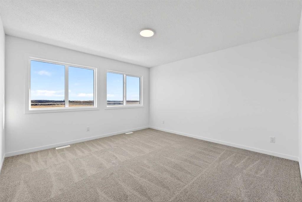 199 Corner Glen Crescent Ne, Calgary, AB - Indoor Photo Showing Other Room