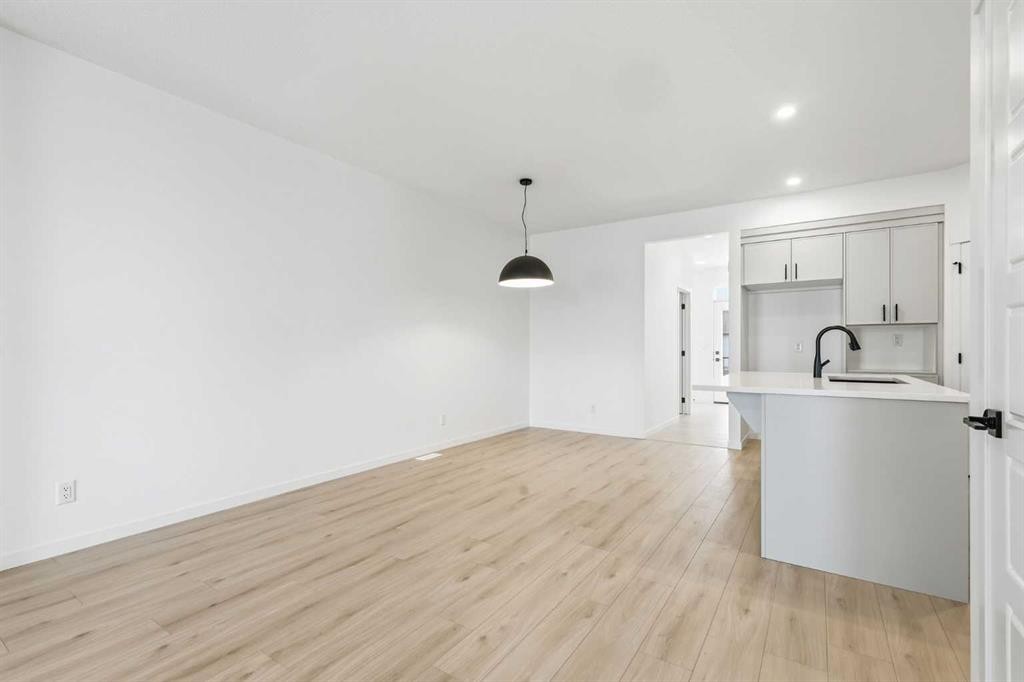 355 Herron Landing Ne, Calgary, AB - Indoor