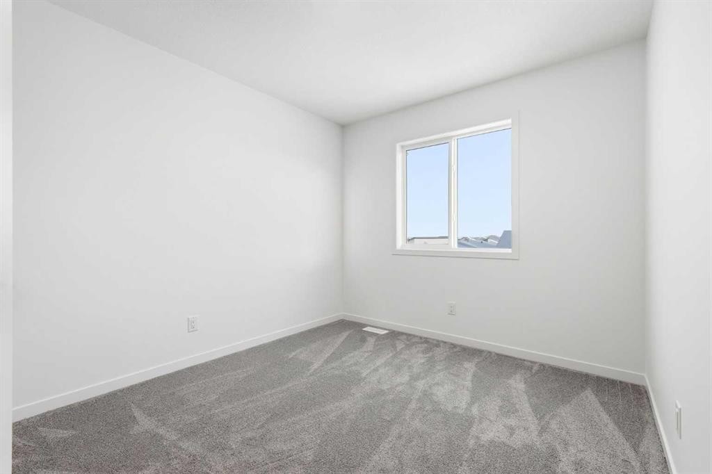 355 Herron Landing Ne, Calgary, AB - Indoor Photo Showing Other Room