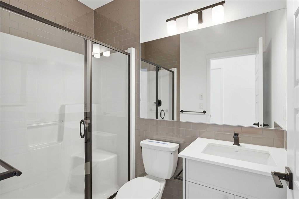 355 Herron Landing Ne, Calgary, AB - Indoor Photo Showing Bathroom