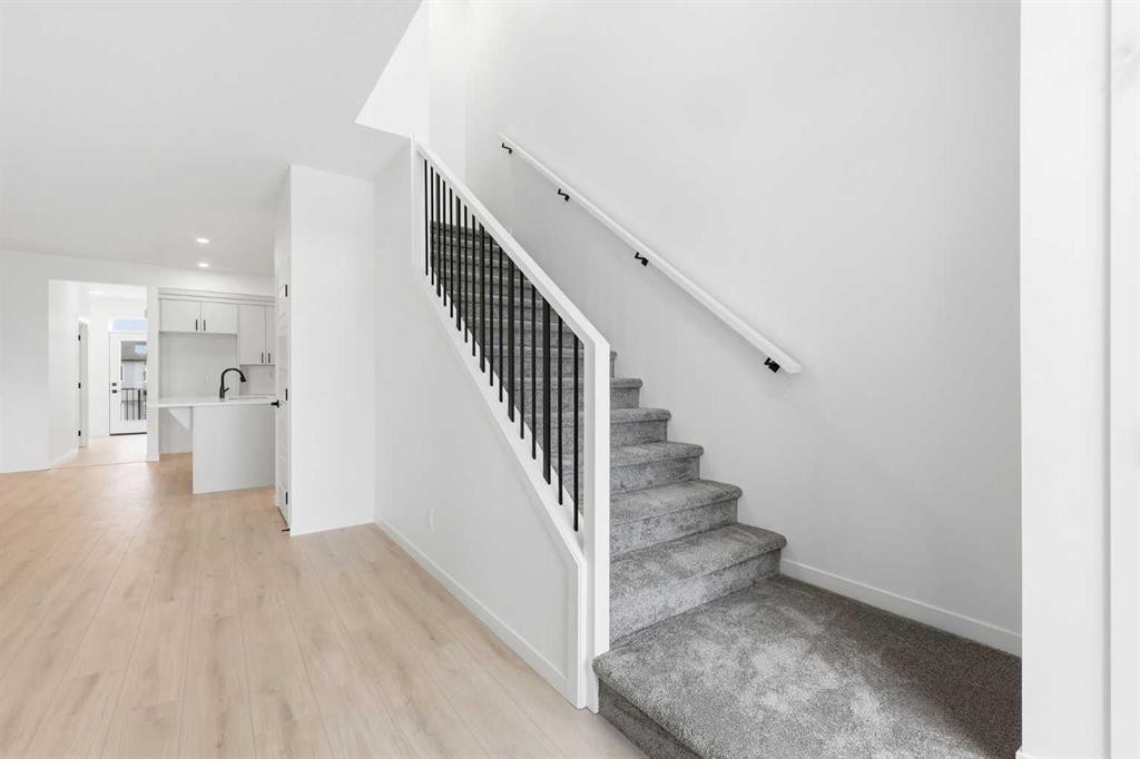 355 Herron Landing Ne, Calgary, AB - Indoor Photo Showing Other Room