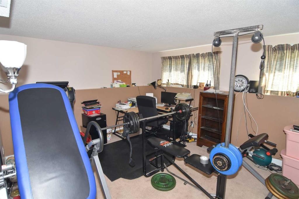 6151 Penworth Road Se, Calgary, AB - Indoor