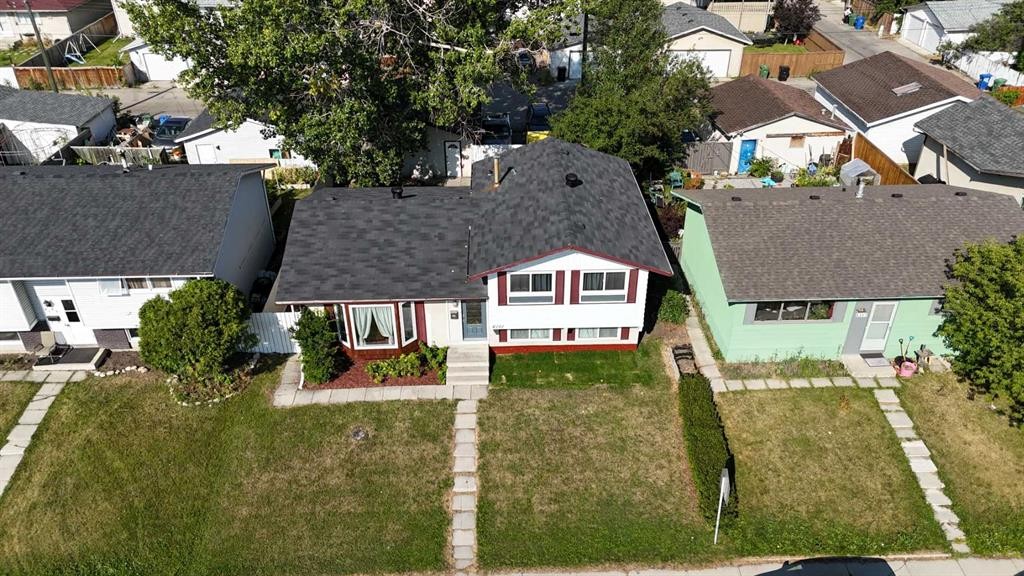 6151 Penworth Road Se, Calgary, AB - Outdoor